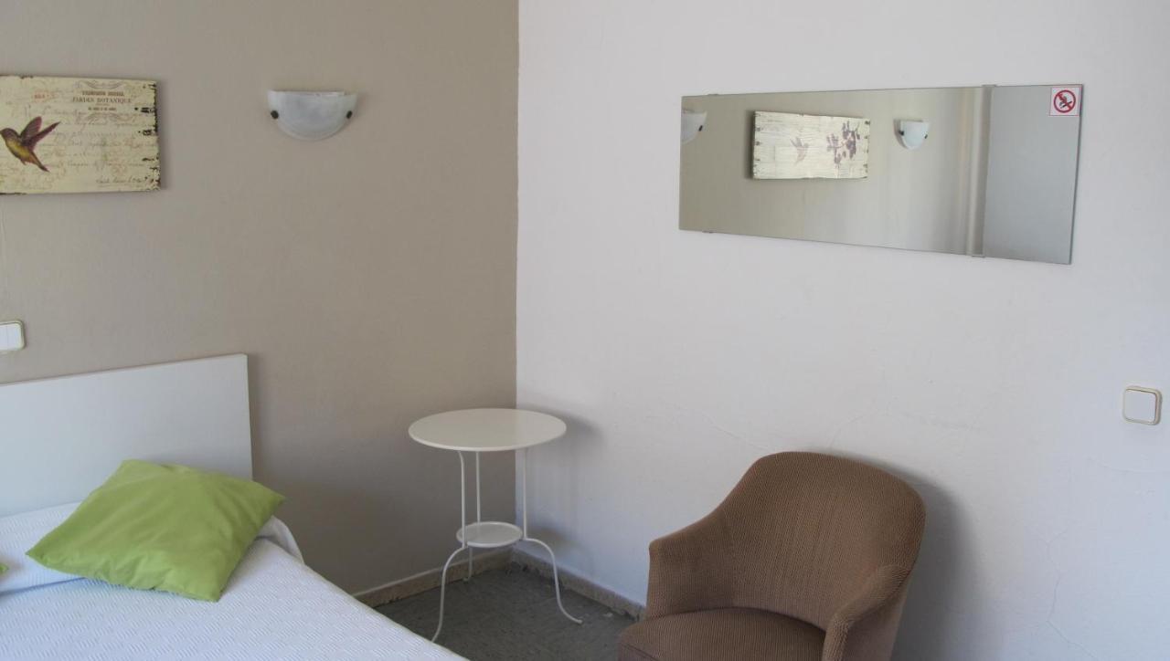 Hostal Pinar Palma de Mallorca Ngoại thất bức ảnh